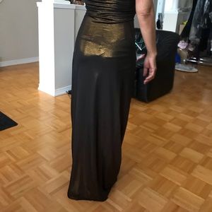 SUZY SHIER ELEGANT NIGHT DRESS SIZE US MEDIUM FOR WOMANS HEIGHT 5’3”